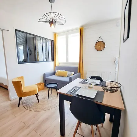 Apartment Les Amoureux - T2 Hyper Centre Ville, 100m Plage, A Pied, Wifi